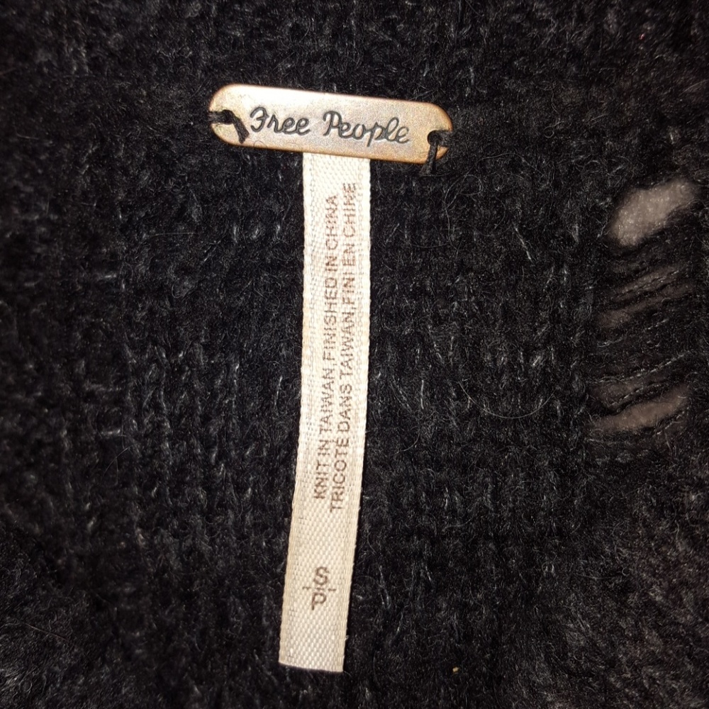 🖤 DONATED🖤Free People. Intent factory "holes"